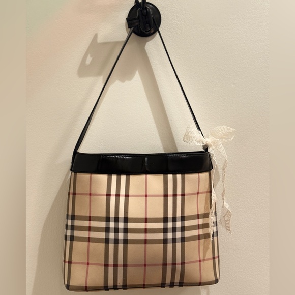 Burberry Handbags - Vintage Burberry London Shoulder Bag